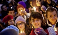 ثورة الكرامة تحتفل بذكراها الأولى 