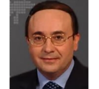 الثورات أنجزها الشباب وورثها العجائز 